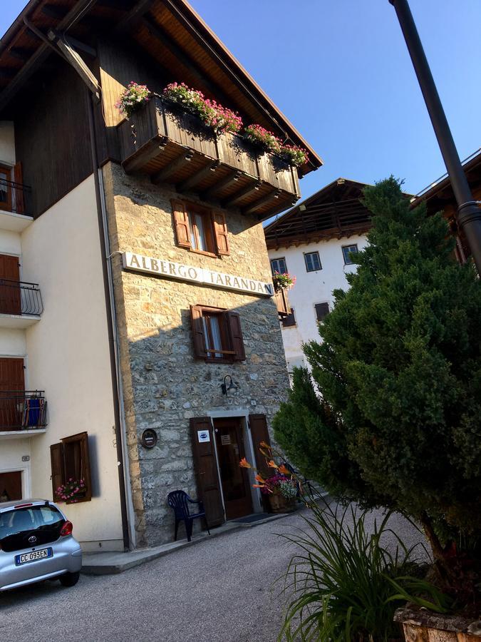 Albergo Meuble Tarandan フォルニ・ディ・ソプラ エクステリア 写真
